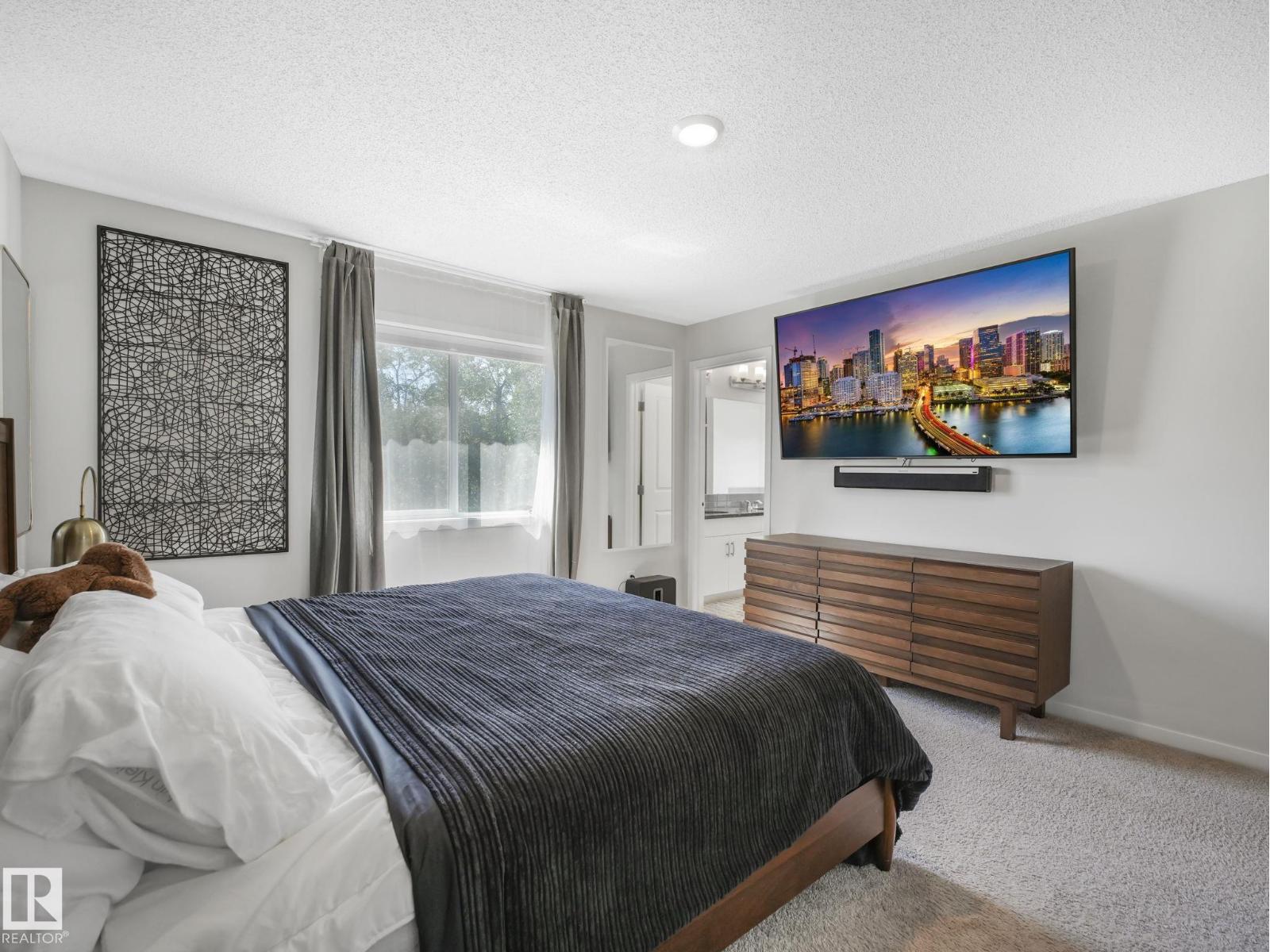 Photo 20 of 6107 175 Av Nw, Edmonton AB