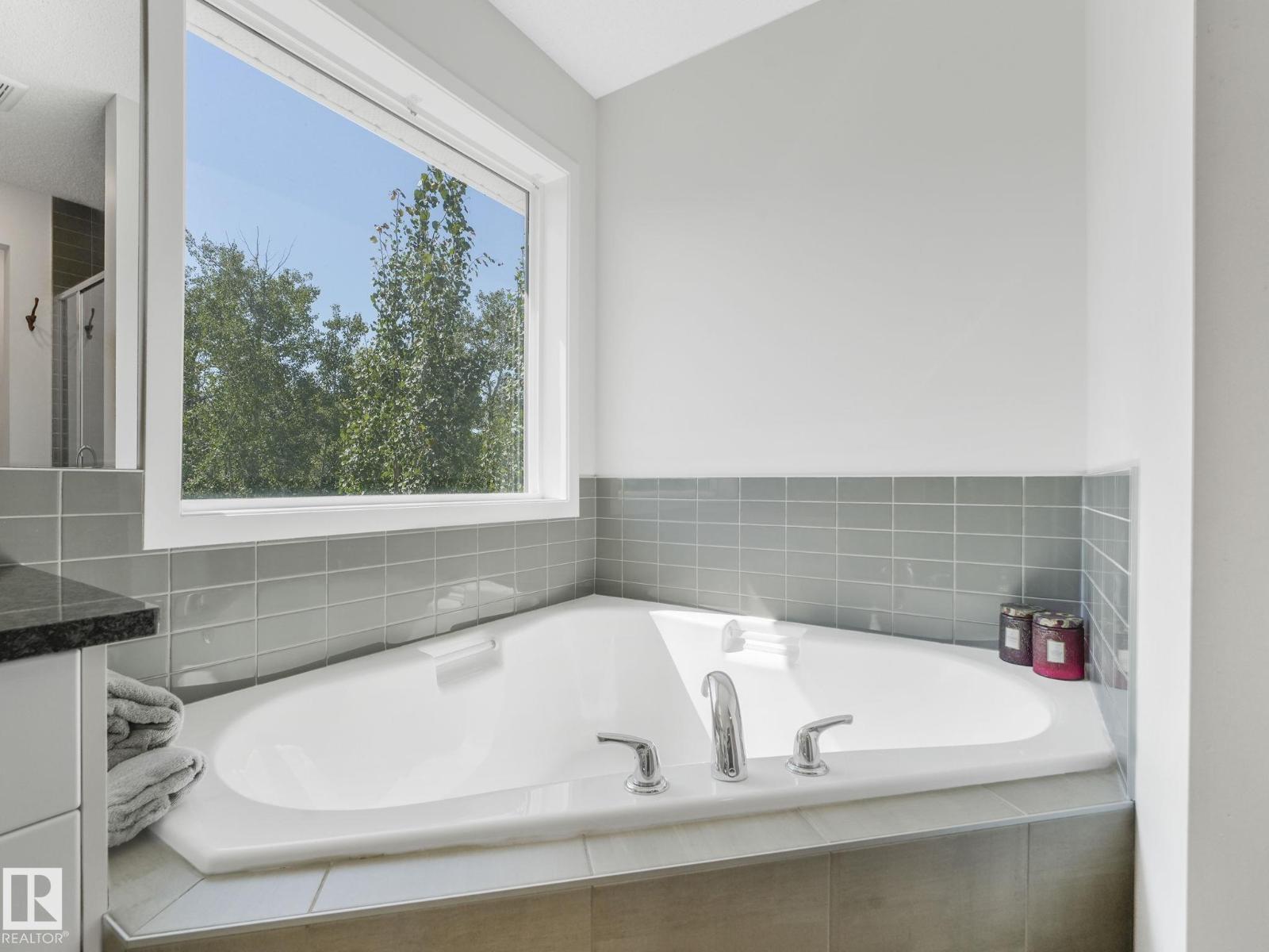 Photo 45 of 6107 175 Av Nw, Edmonton AB