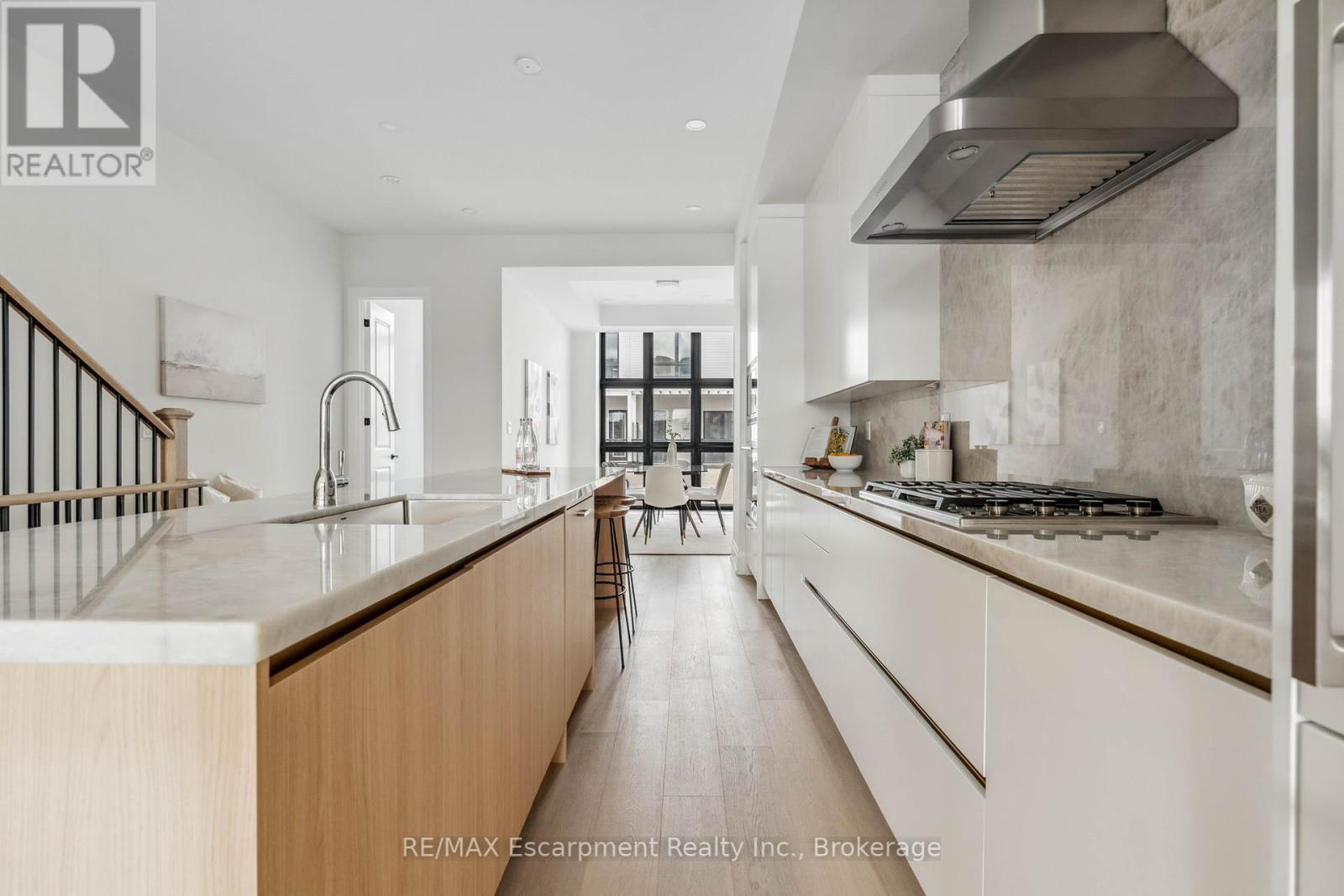 Photo 11 of 5 138 East Street, Oakville ON