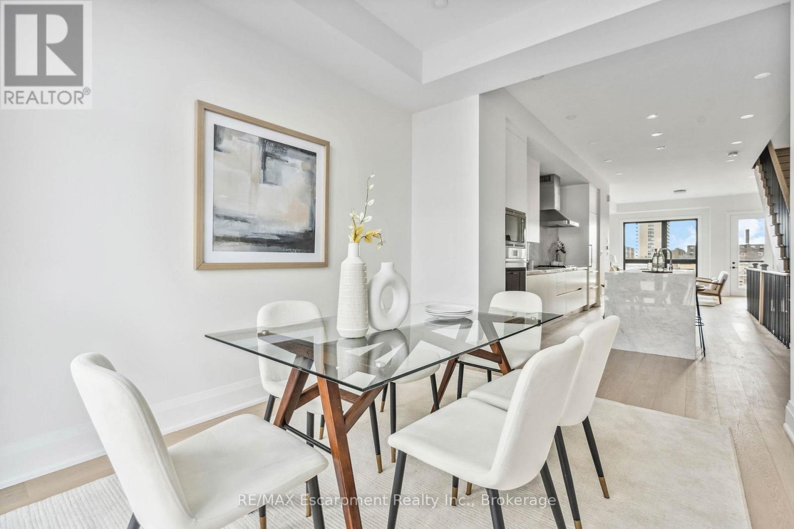 Photo 8 of 5 138 East Street, Oakville ON