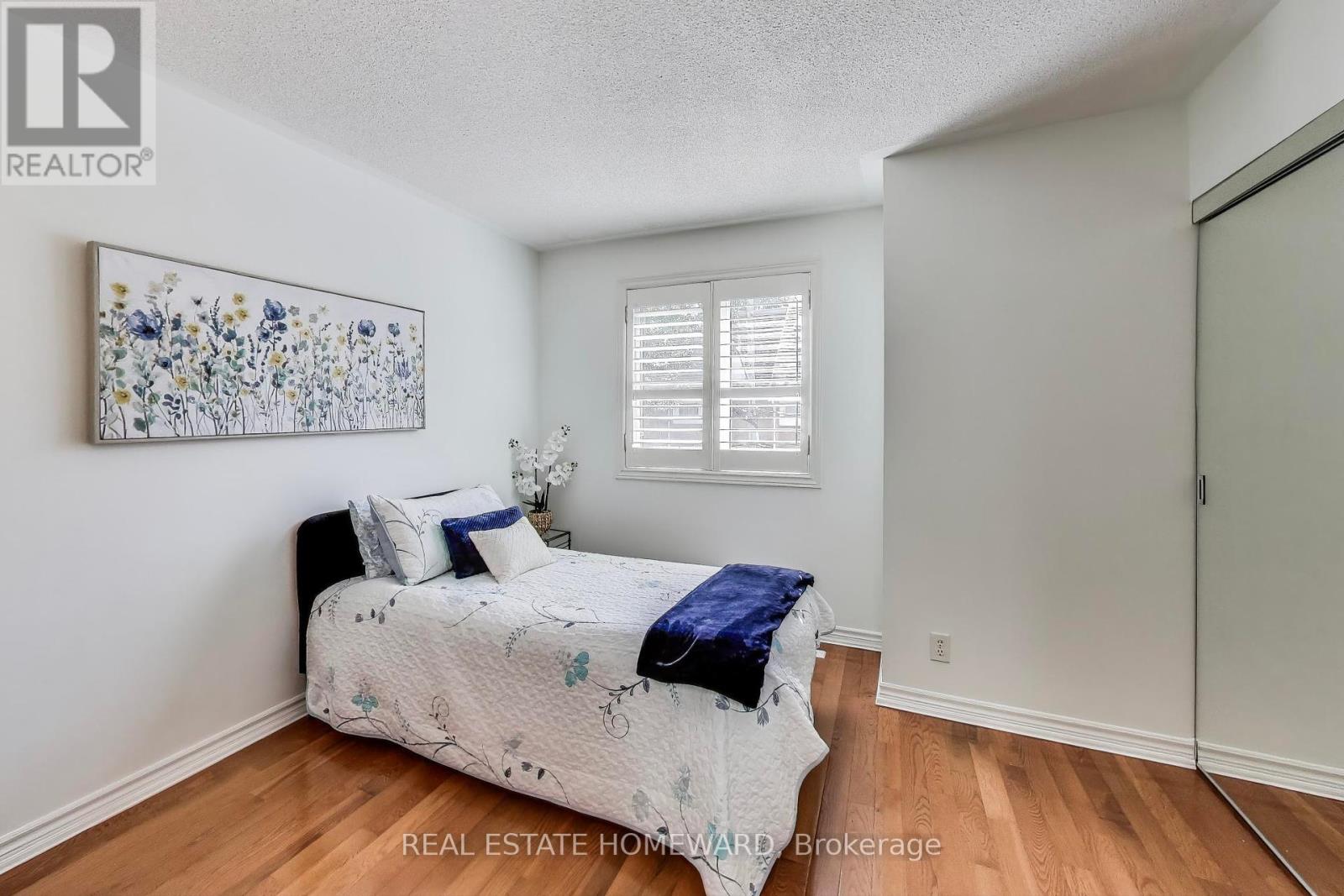 Photo 37 of 257 Milan Street, Toronto ON