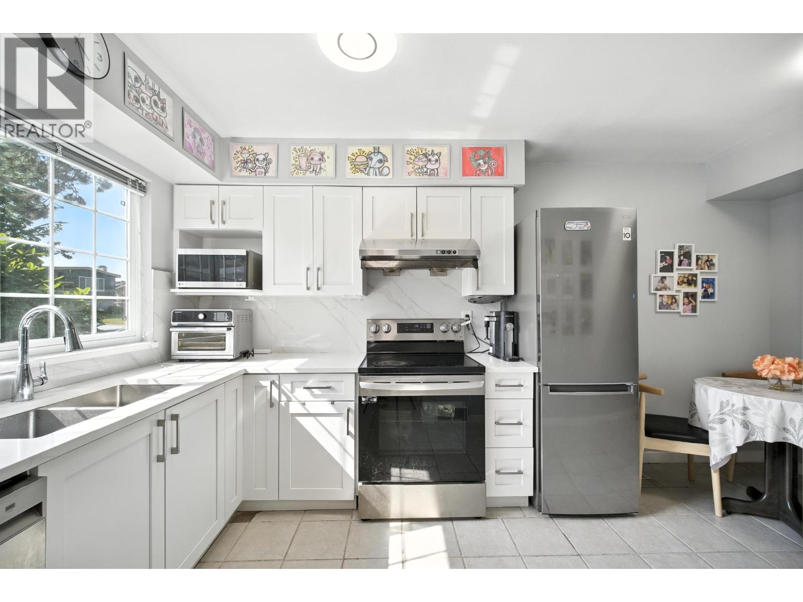 Photo 10 of 8540 Rosebank Crescent, Richmond BC