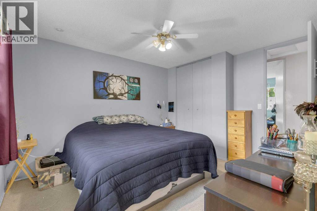 Photo 20 of 10 45 Streetcrescent, Sylvan Lake AB