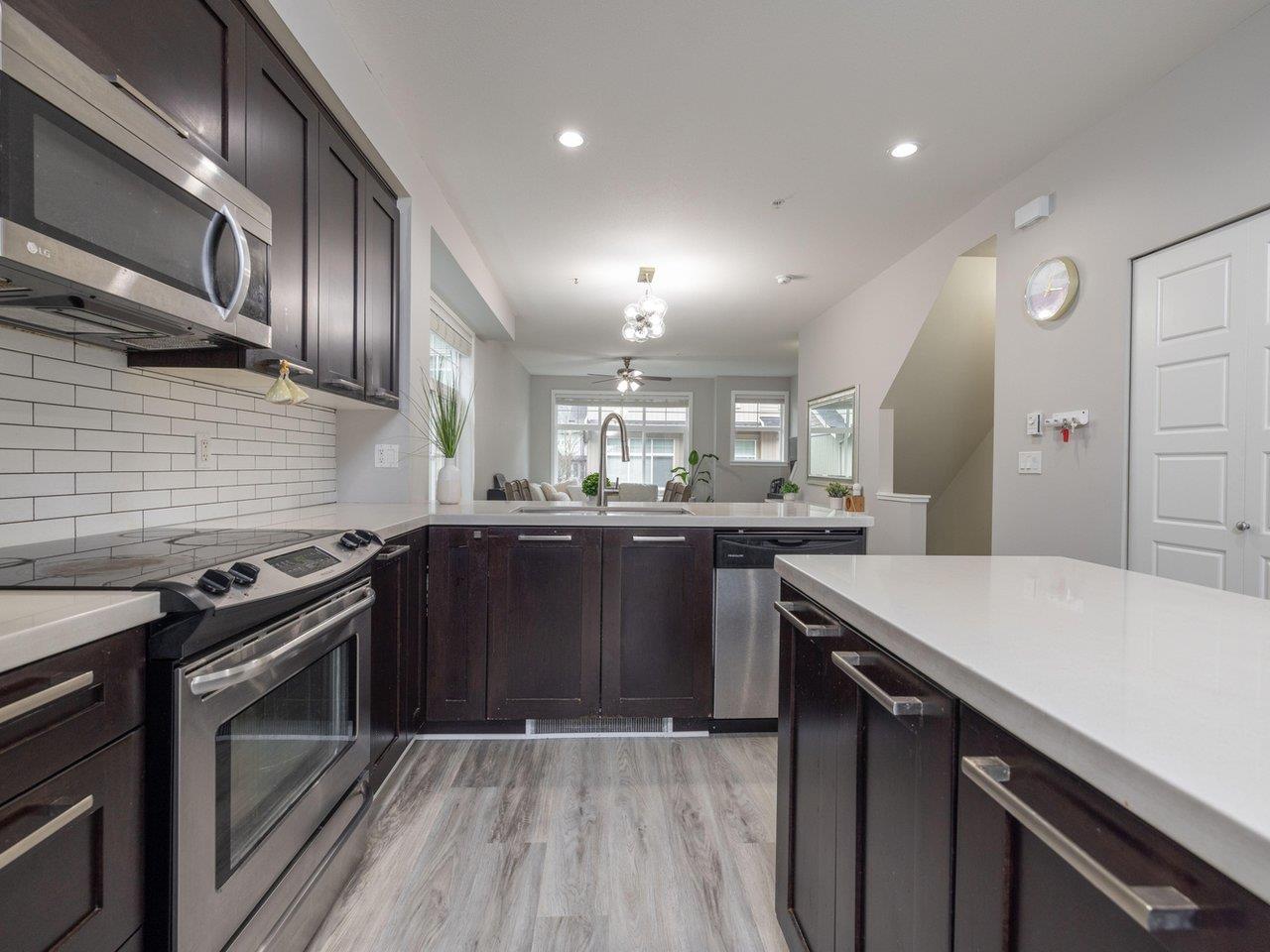 Photo 8 of 42 20966 77 A Avenue, Langley BC
