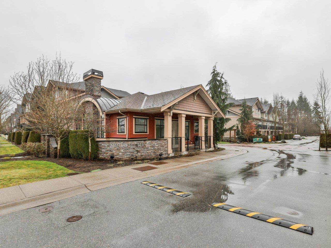 Photo 4 of 42 20966 77 A Avenue, Langley BC
