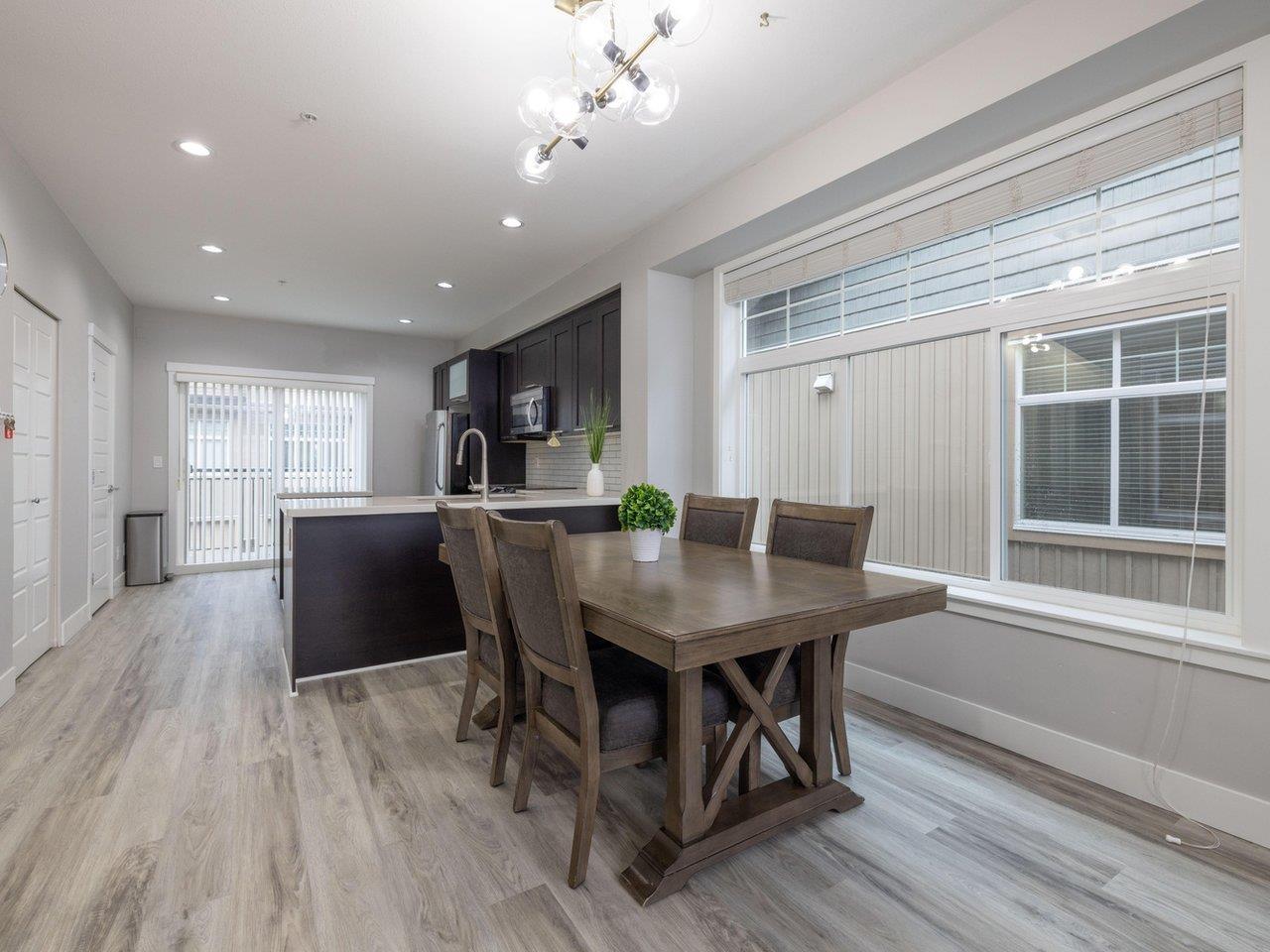 Photo 11 of 42 20966 77 A Avenue, Langley BC