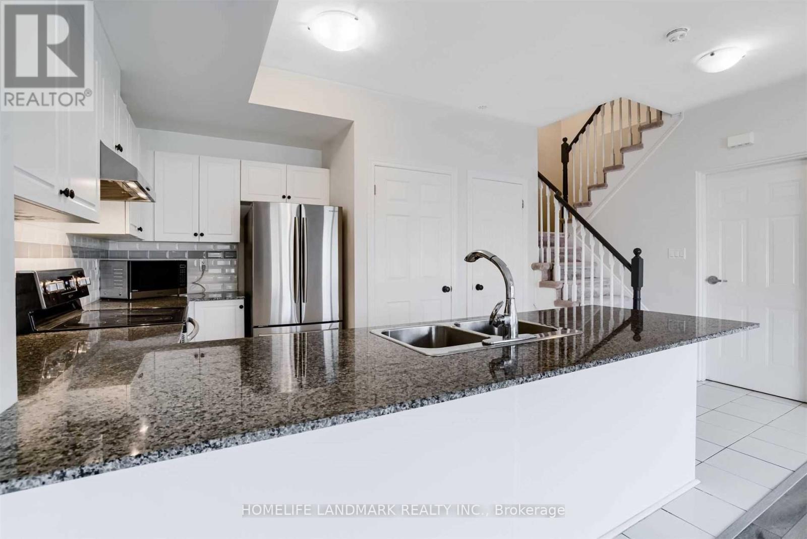 Photo 19 of 8 04 2420 Baronwood Drive, Oakville ON