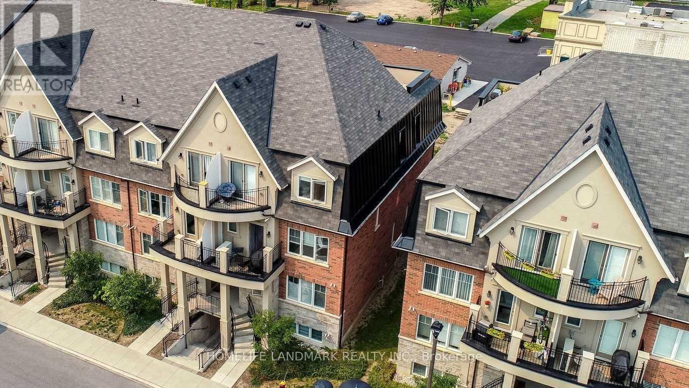Photo 10 of 8 04 2420 Baronwood Drive, Oakville ON
