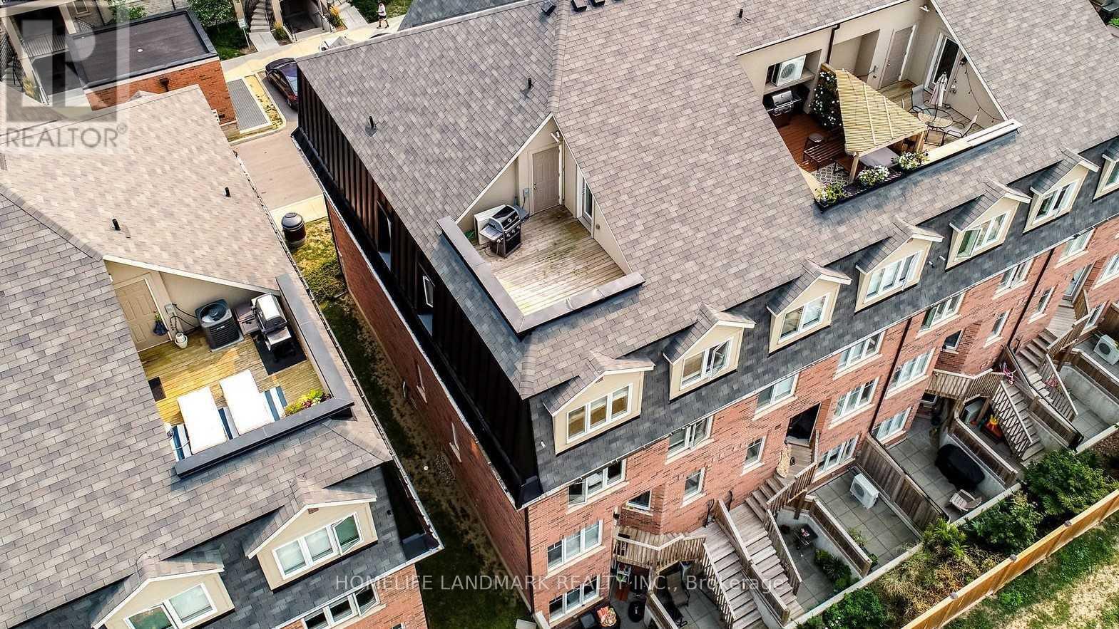 Photo 4 of 8 04 2420 Baronwood Drive, Oakville ON