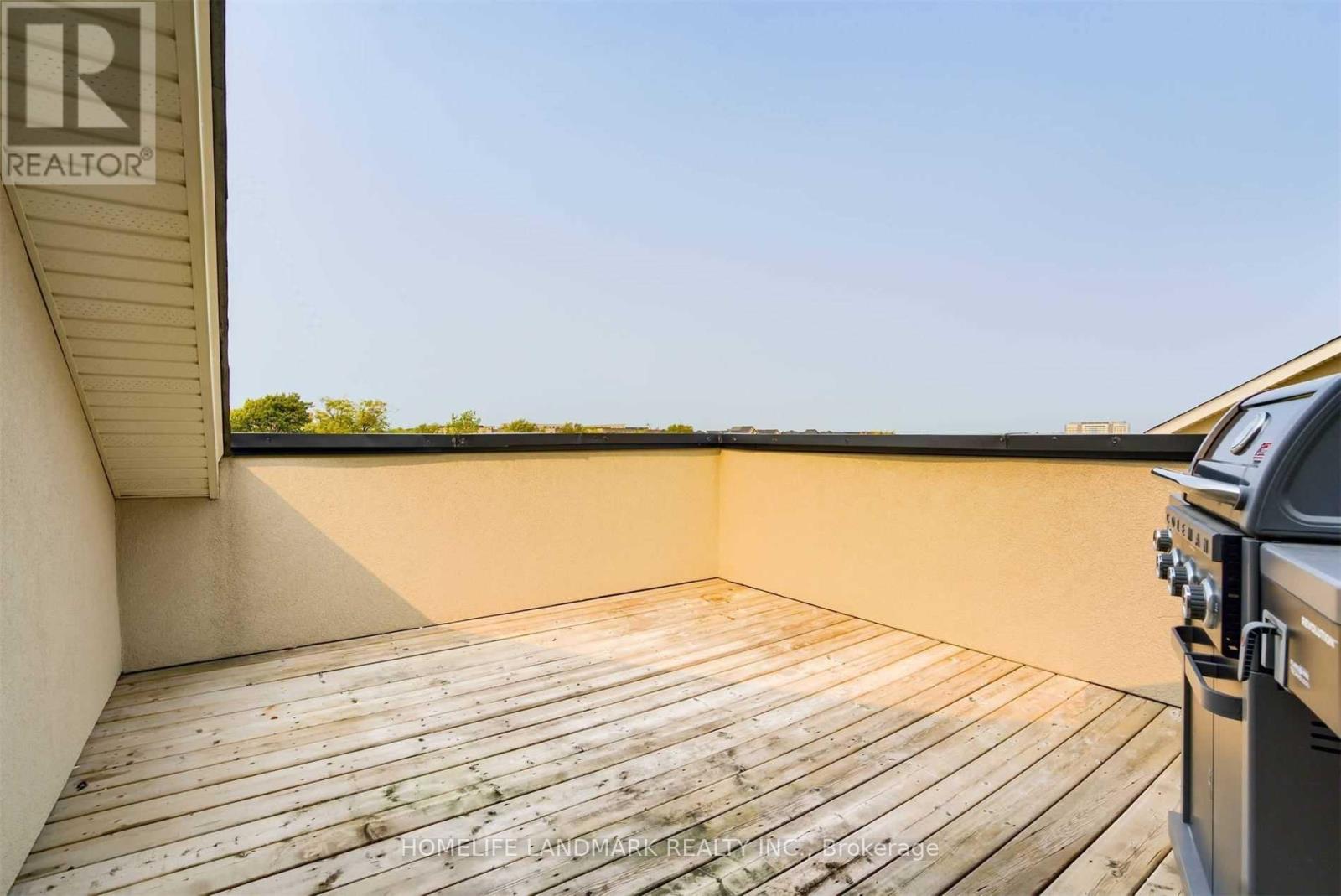 Photo 9 of 8 04 2420 Baronwood Drive, Oakville ON