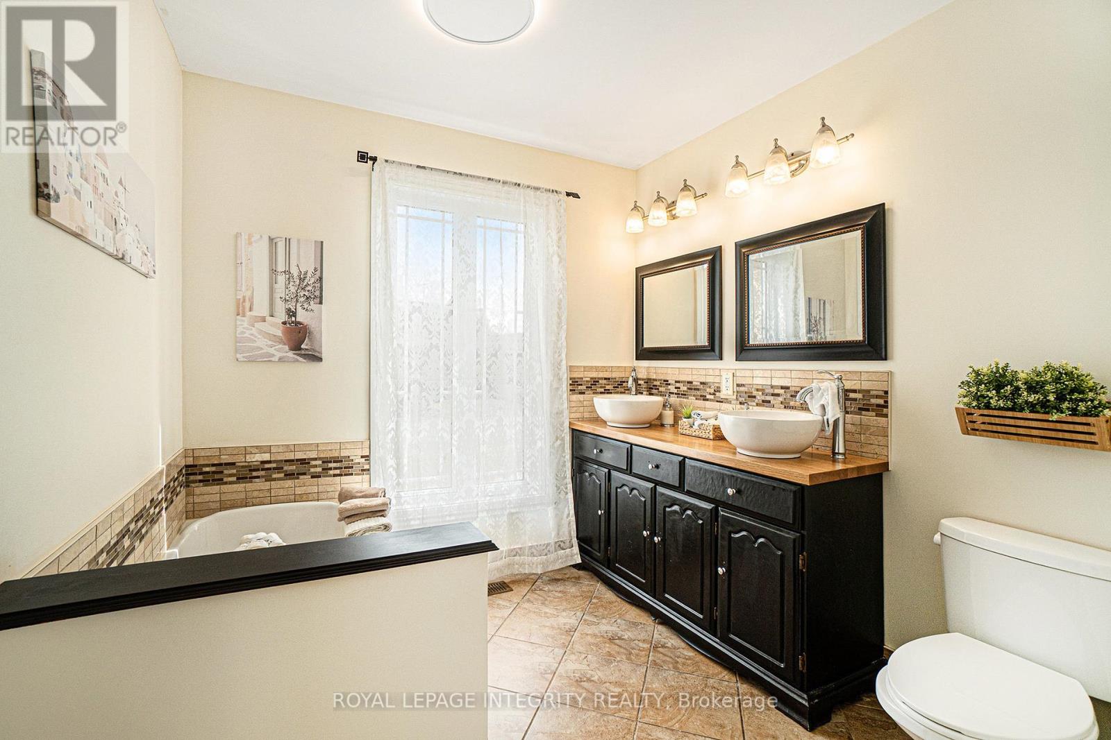 Photo 6 of 55 Rowan Drive, South Dundas ON