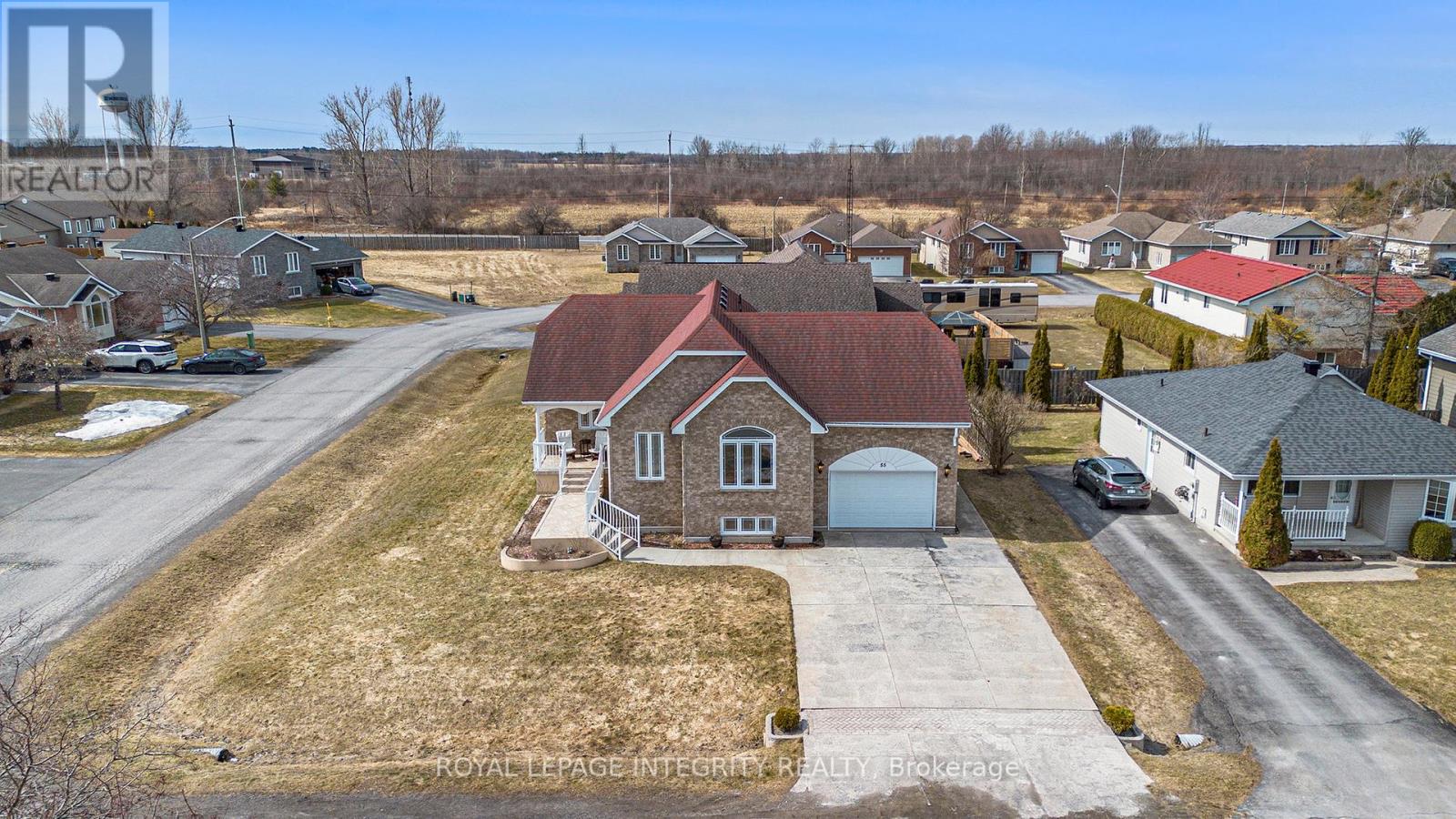 Photo 12 of 55 Rowan Drive, South Dundas ON