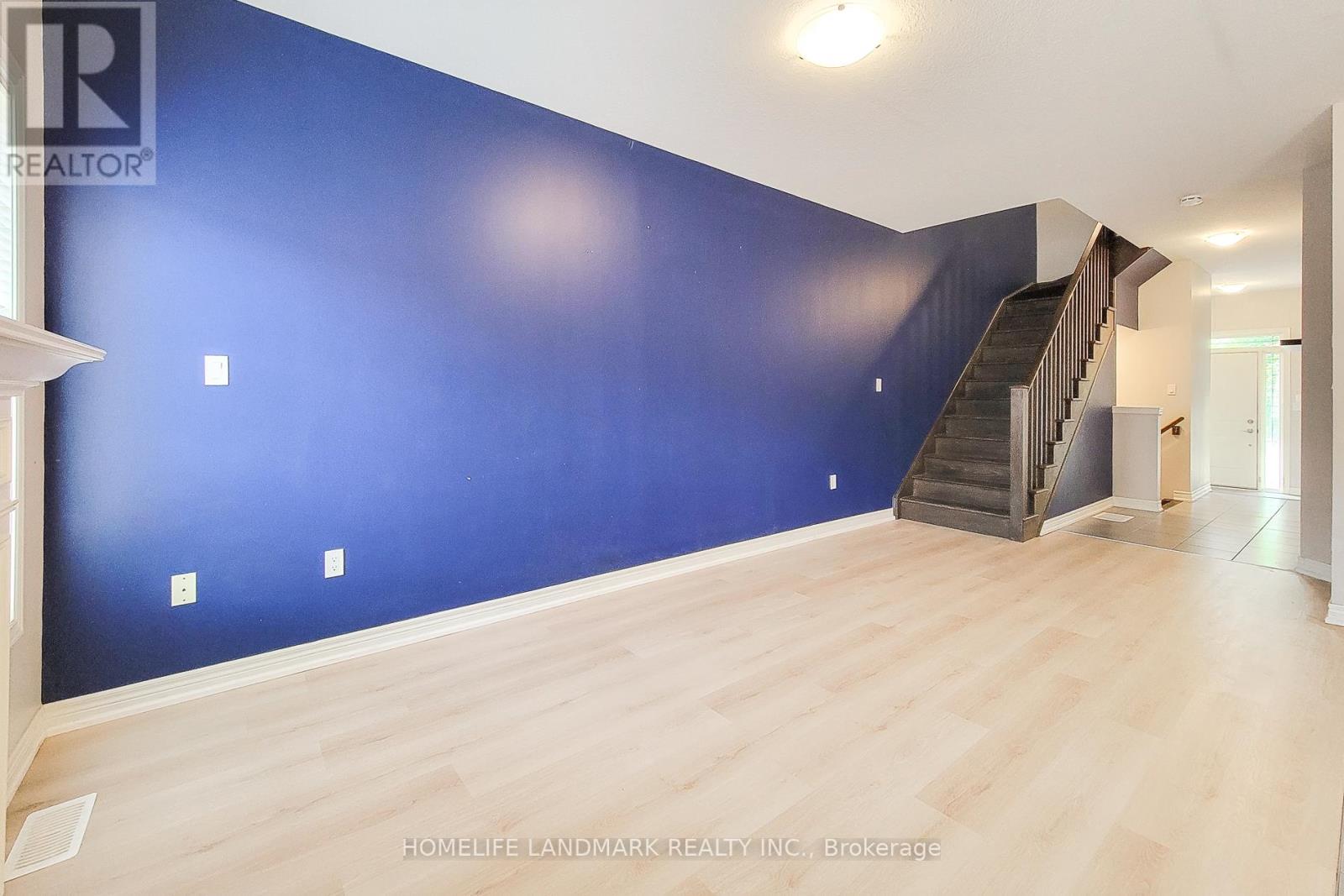 Photo 10 of 75 Sonoma Valley Crescent, Hamilton ON