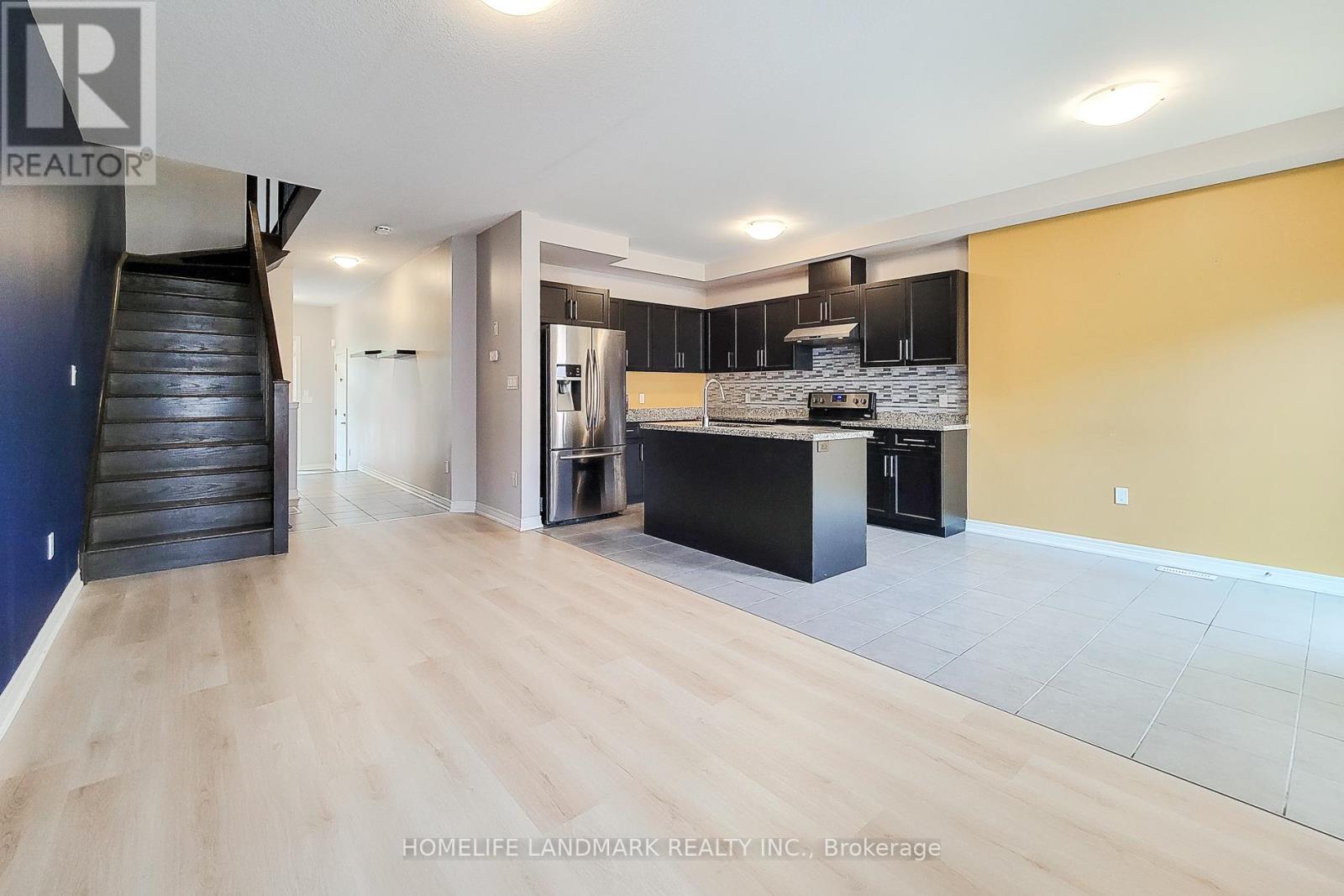 Photo 11 of 75 Sonoma Valley Crescent, Hamilton ON