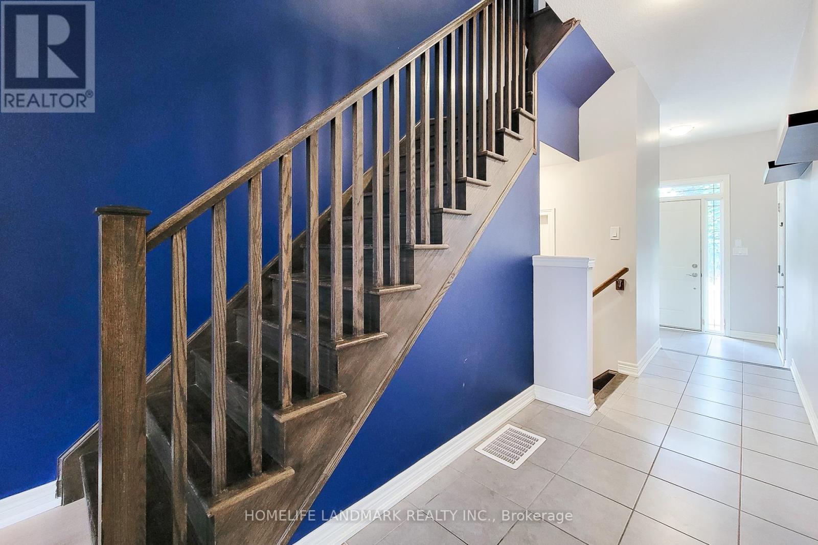 Photo 15 of 75 Sonoma Valley Crescent, Hamilton ON