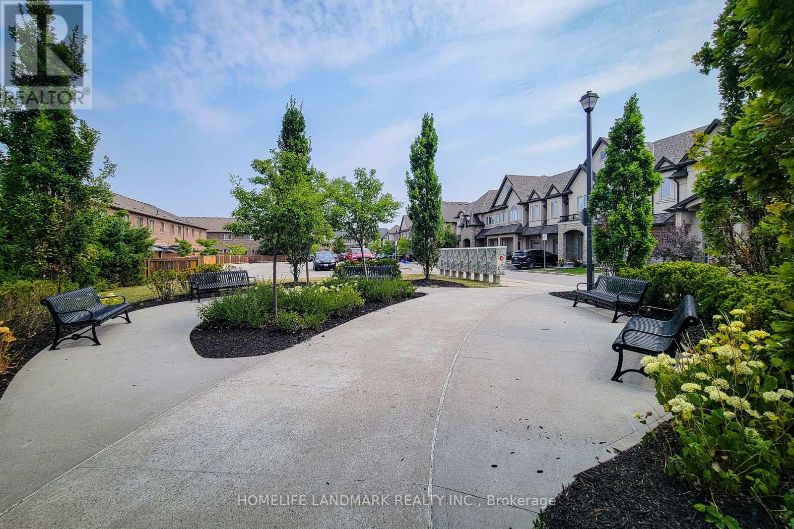 Photo 2 of 75 Sonoma Valley Crescent, Hamilton ON