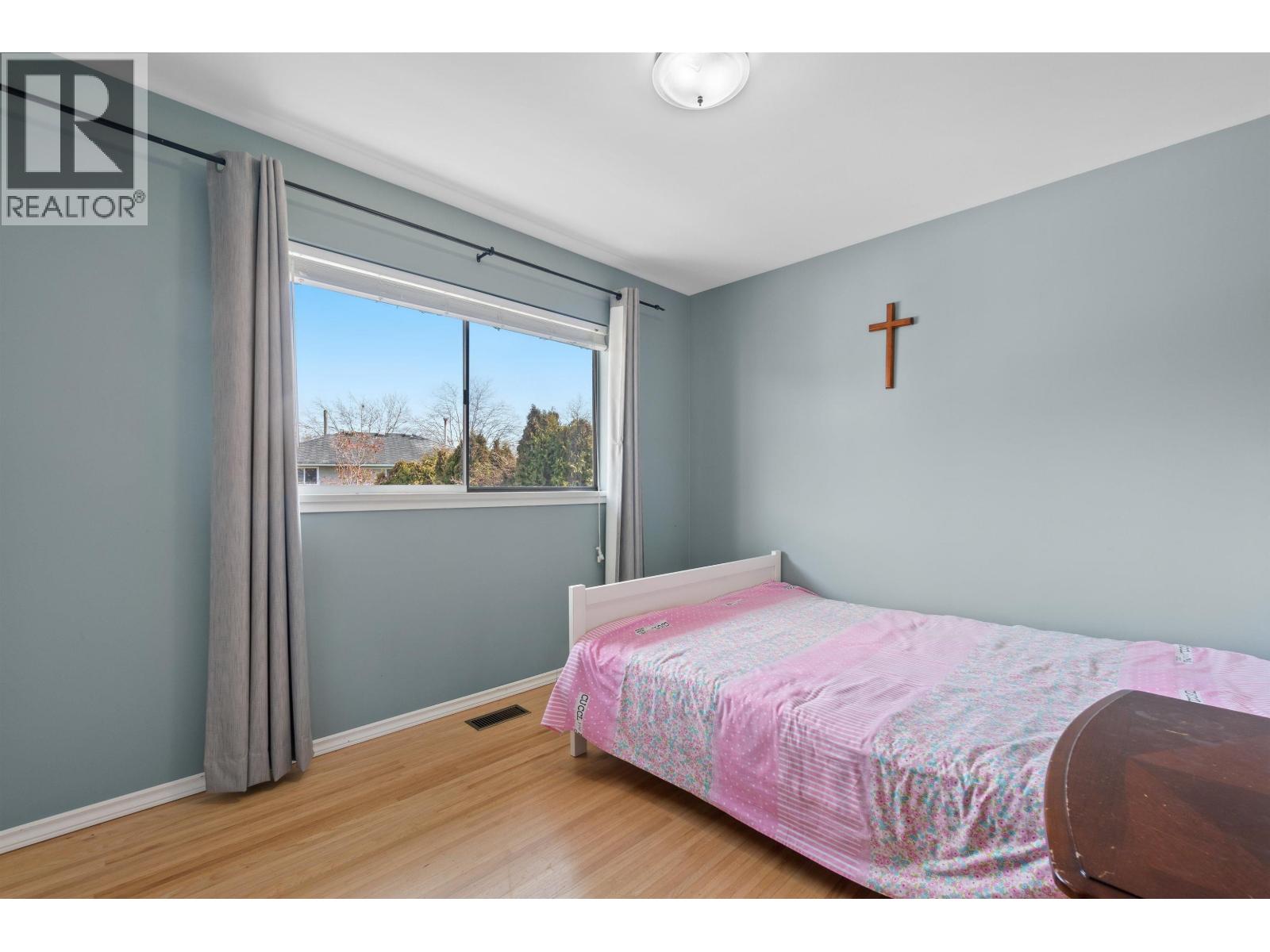 Photo 10 of 9420 Florimond Road, Richmond BC