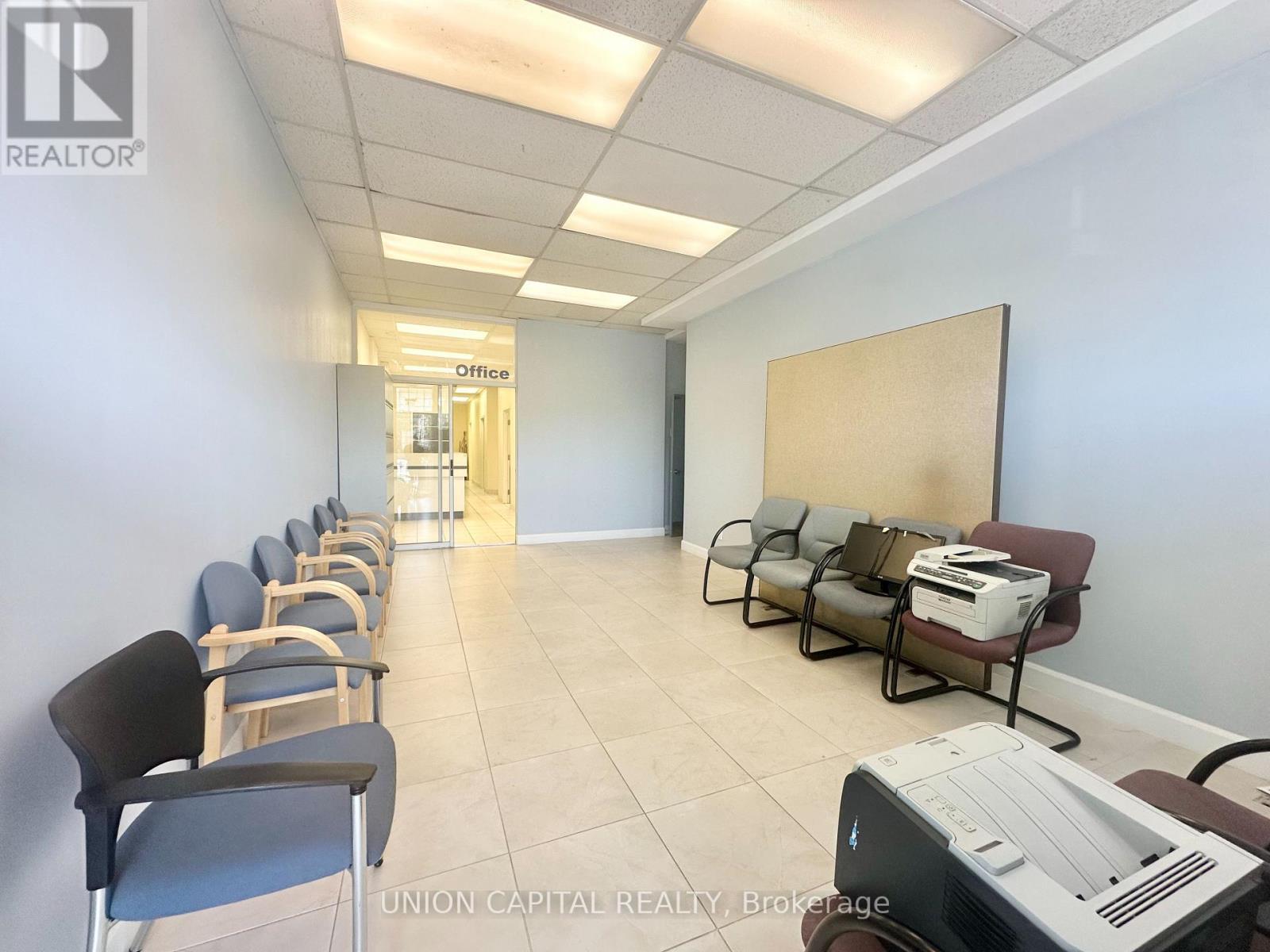 Photo 4 of 2811 Eglinton Avenue E, Toronto ON