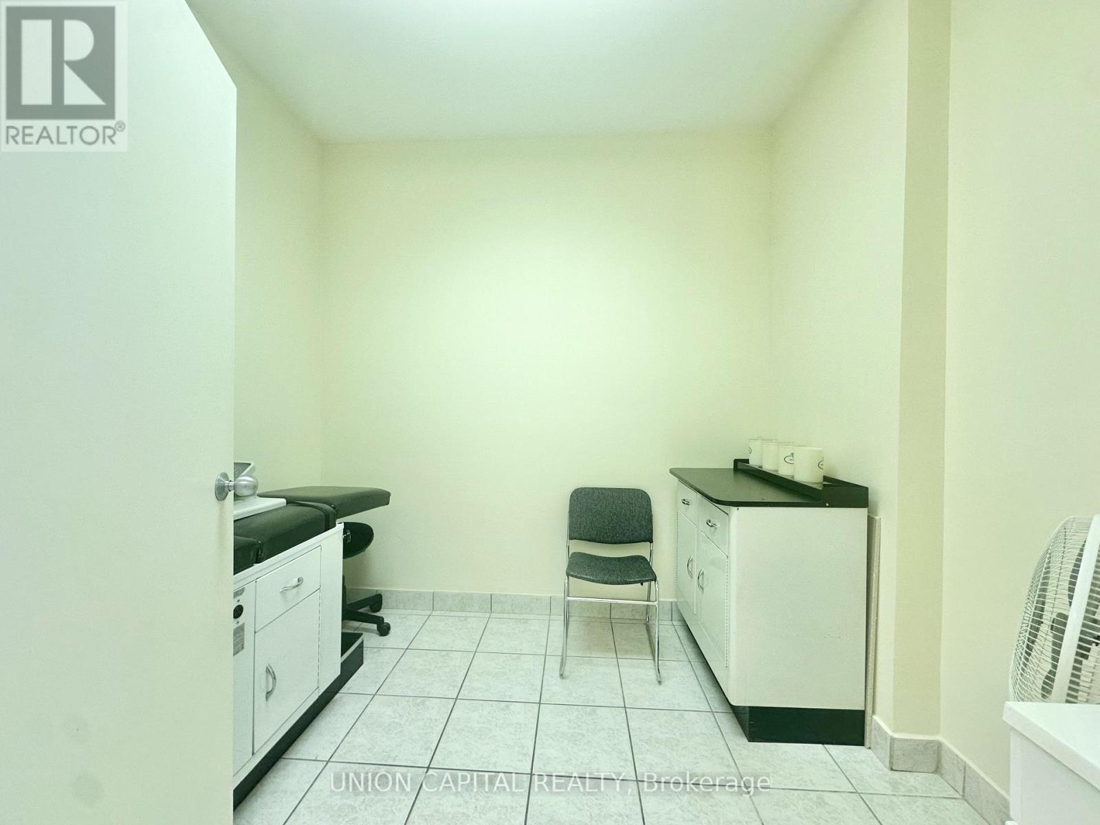 Photo 6 of 2811 Eglinton Avenue E, Toronto ON