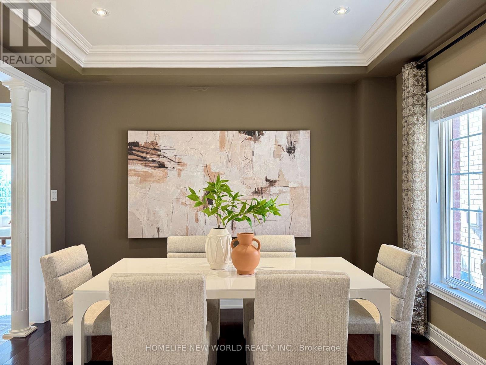 Photo 12 of 117 Lady Karen Crescent, Vaughan ON