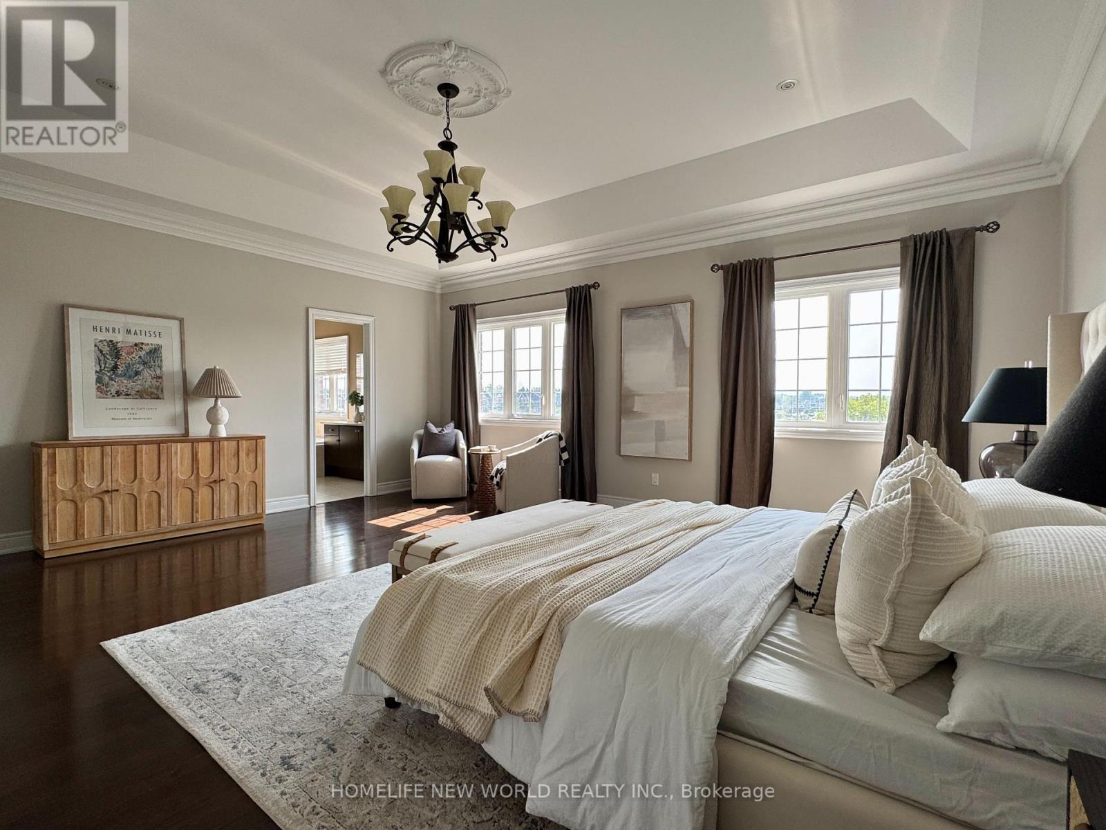Photo 15 of 117 Lady Karen Crescent, Vaughan ON