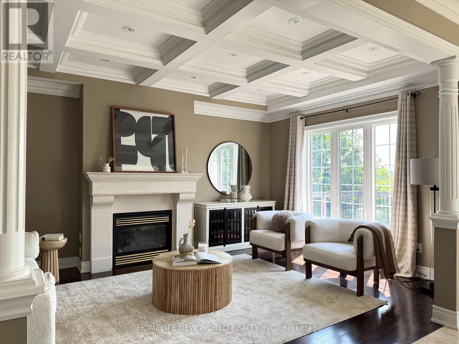 Photo 8 of 117 Lady Karen Crescent, Vaughan ON