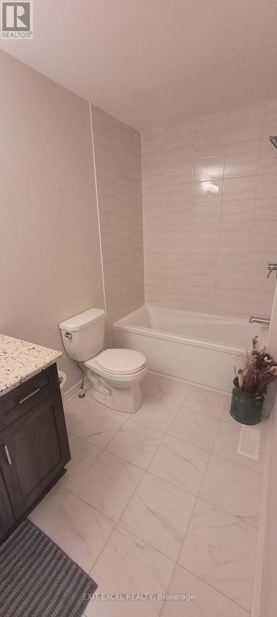 Photo 21 of 568 Labrador Crescent, Ottawa ON