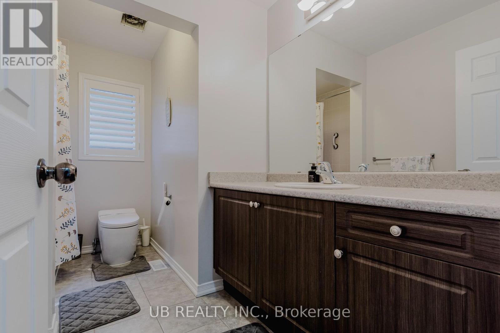 Photo 11 of 8 Menzies Street, Hamilton ON