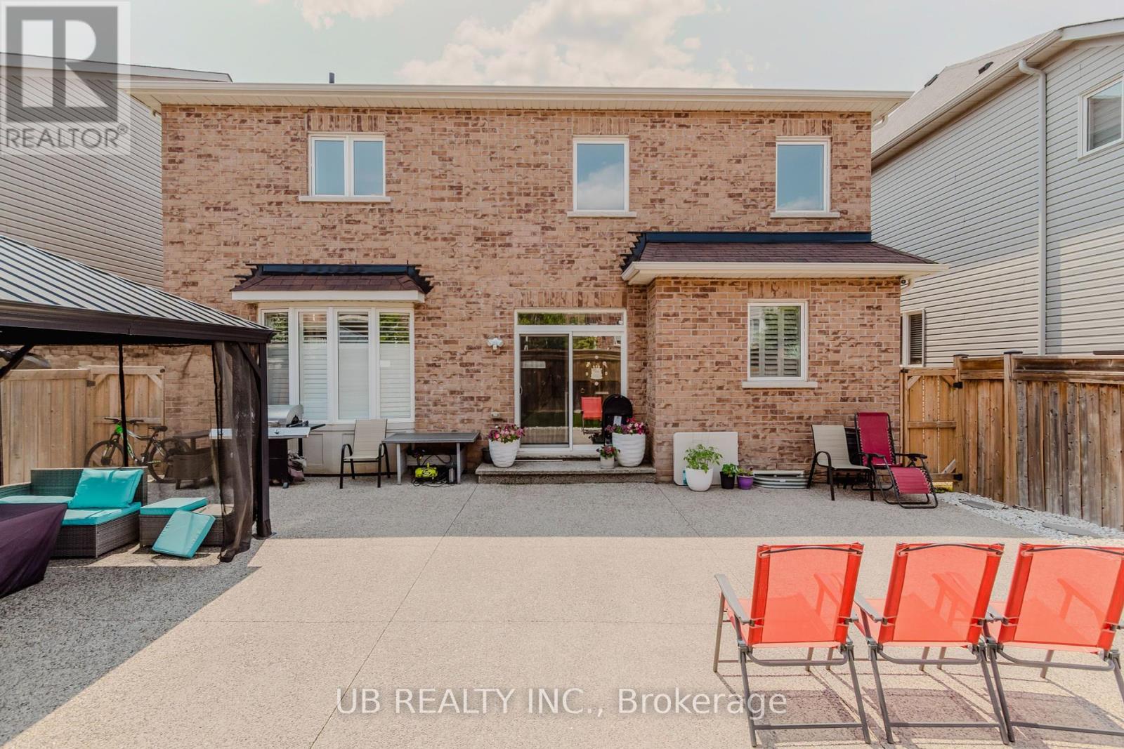 Photo 12 of 8 Menzies Street, Hamilton ON