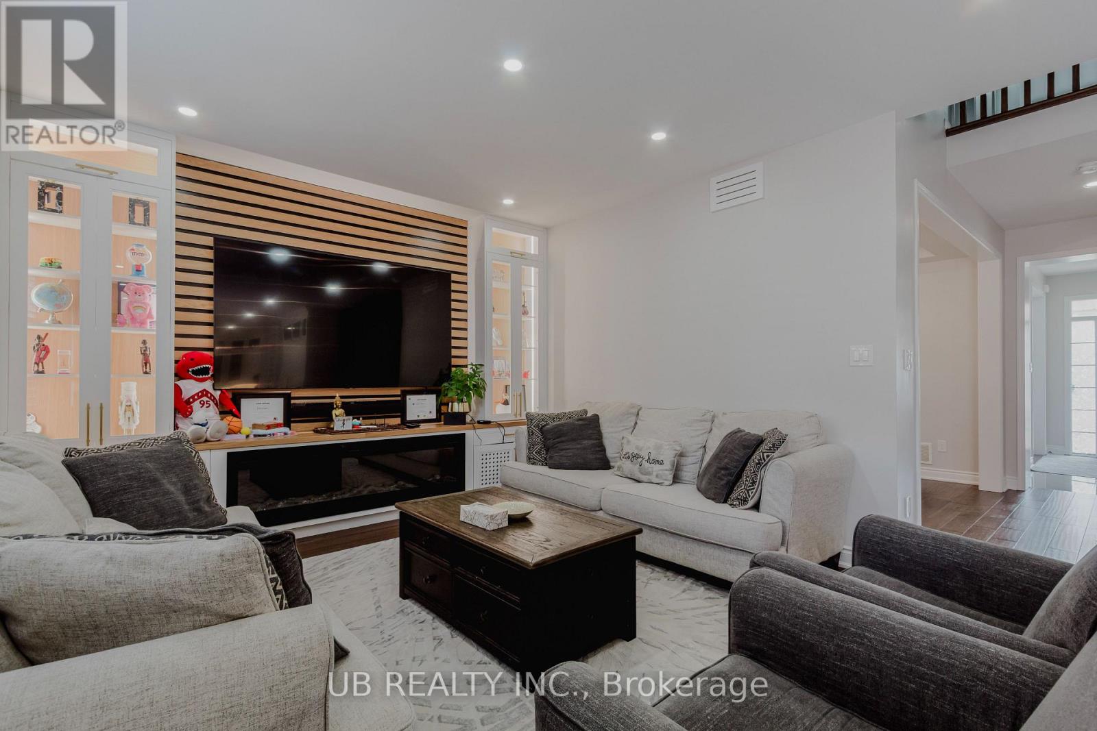 Photo 17 of 8 Menzies Street, Hamilton ON
