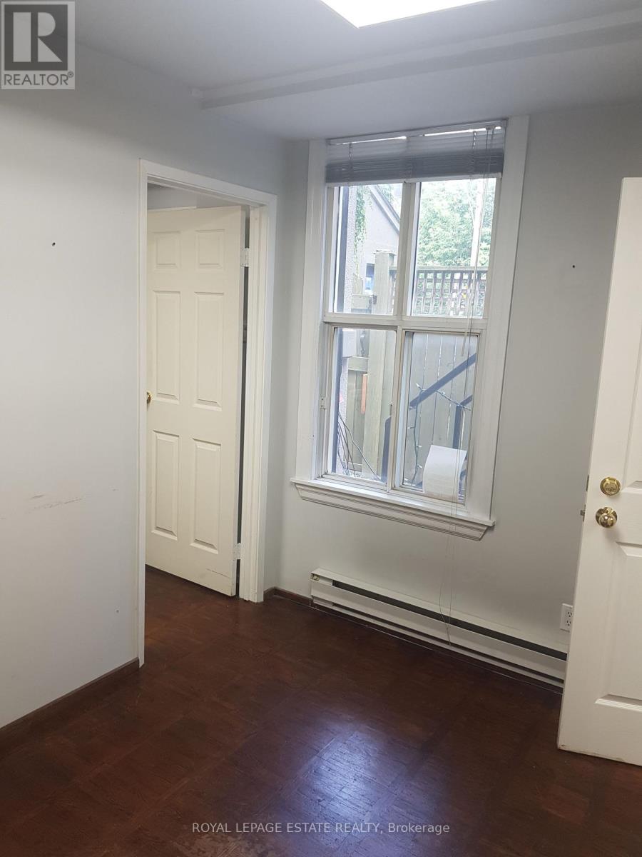 Photo 12 of Main Floor 238 Gerrard Street E, Toronto ON