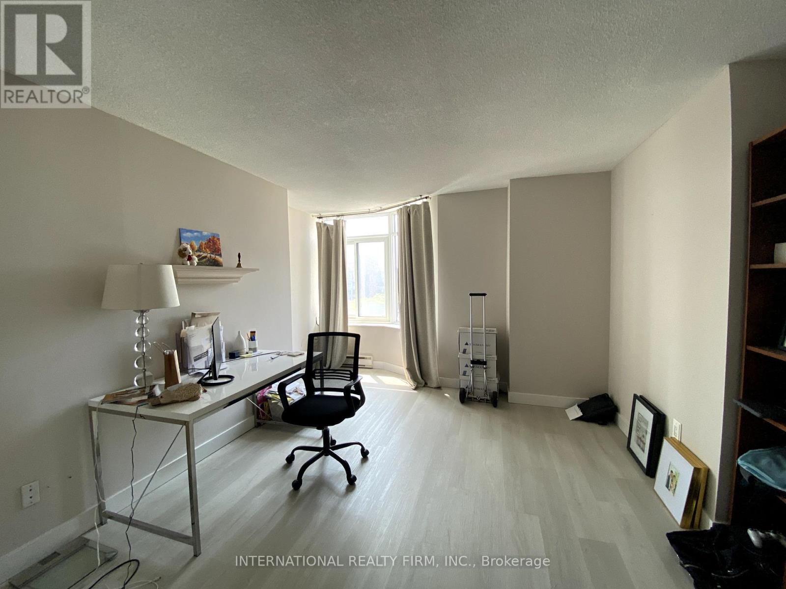 Photo 16 of 605 135 George Street S, Toronto ON