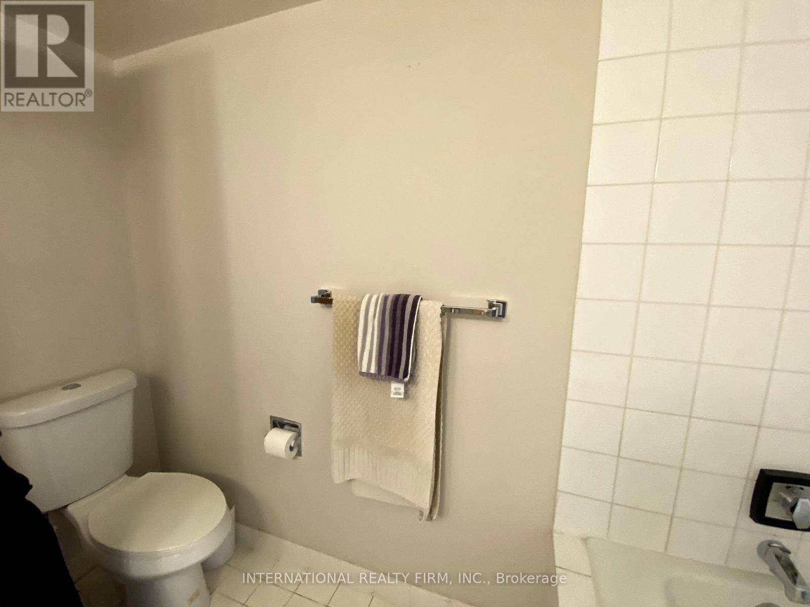 Photo 17 of 605 135 George Street S, Toronto ON