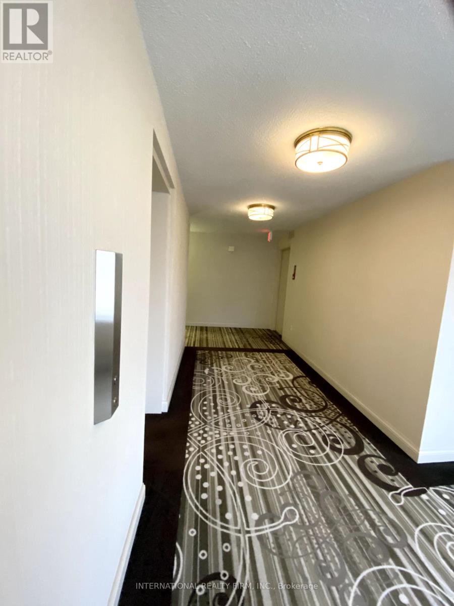 Photo 13 of 605 135 George Street S, Toronto ON