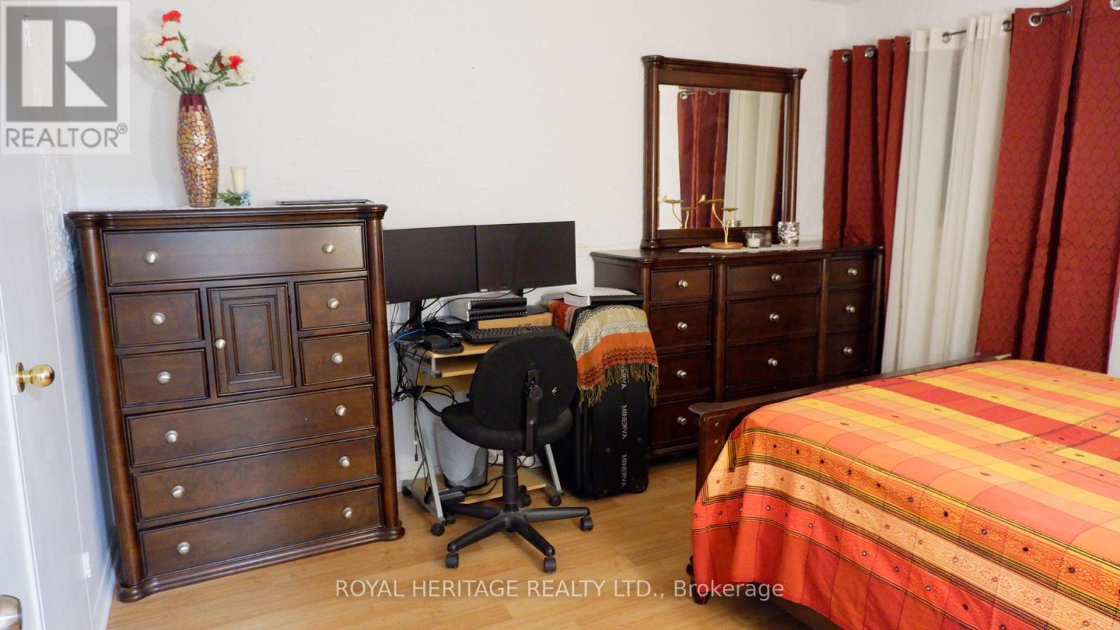 Photo 3 of 137 50 Golf Club Road, Toronto ON