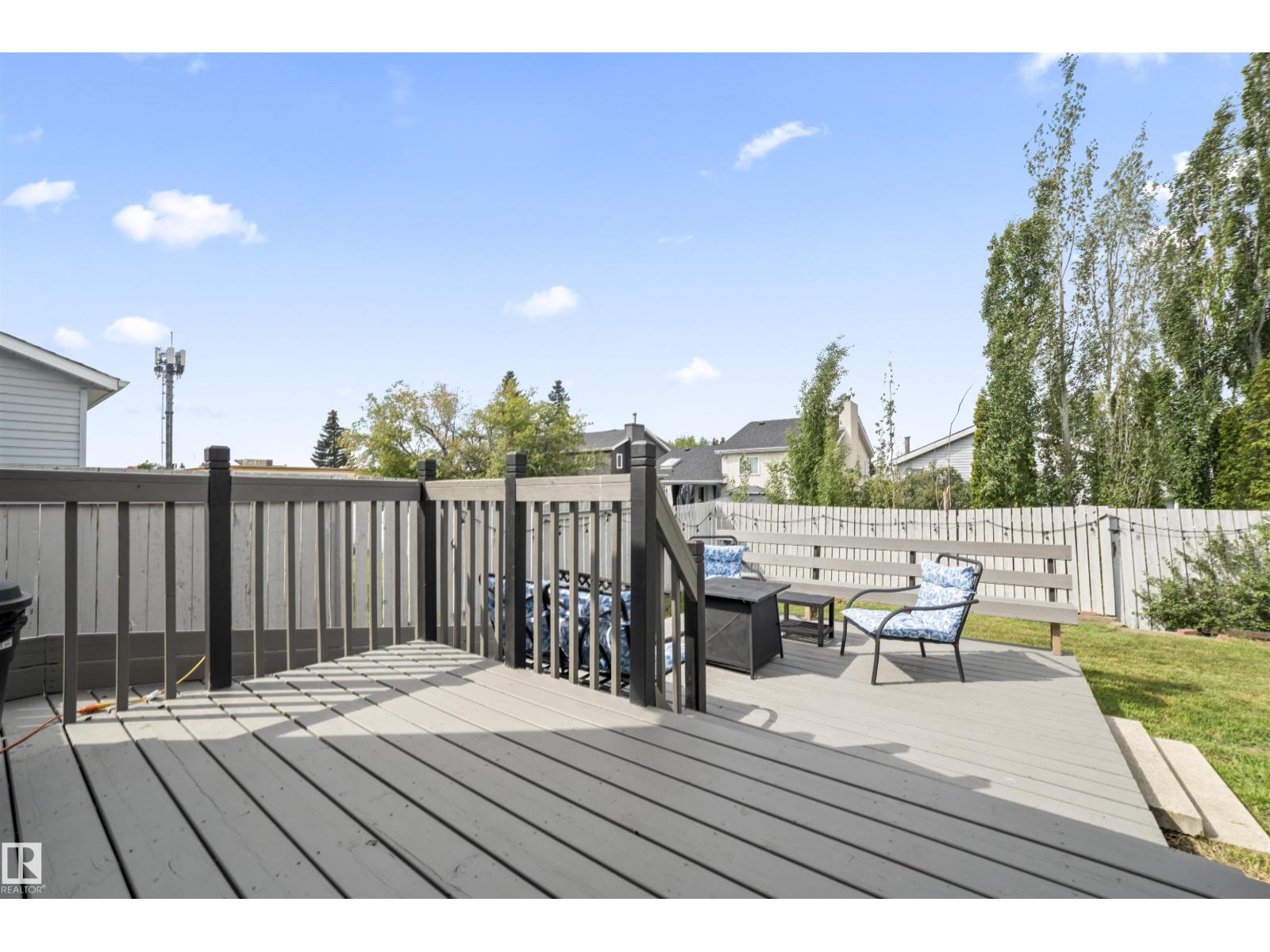 Photo 20 of 3308 42 A Av Nw, Edmonton AB