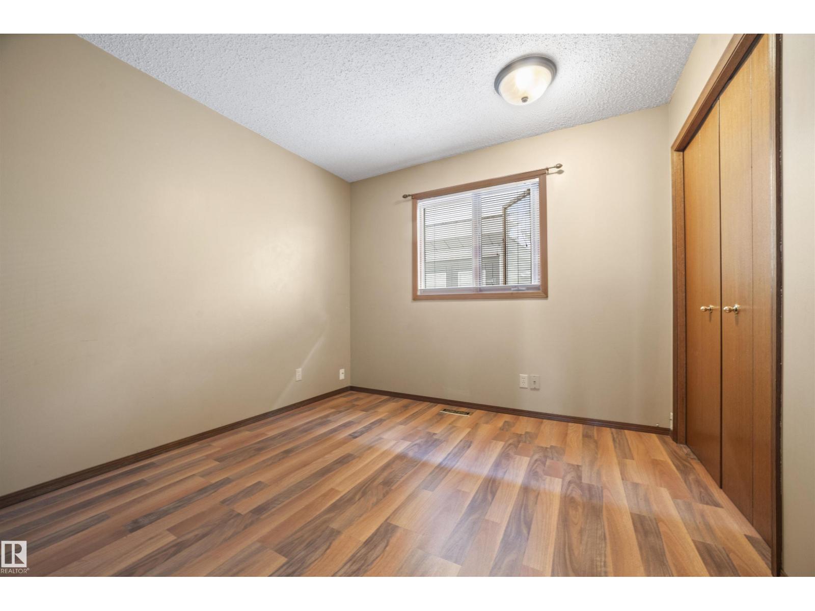 Photo 27 of 3308 42 A Av Nw, Edmonton AB