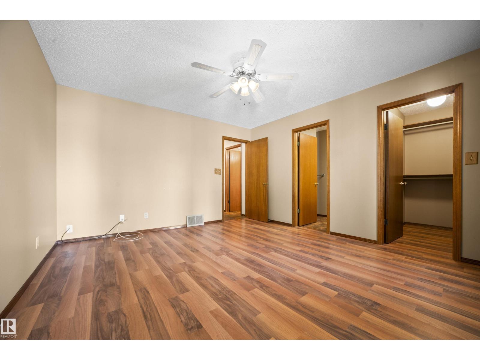 Photo 34 of 3308 42 A Av Nw, Edmonton AB