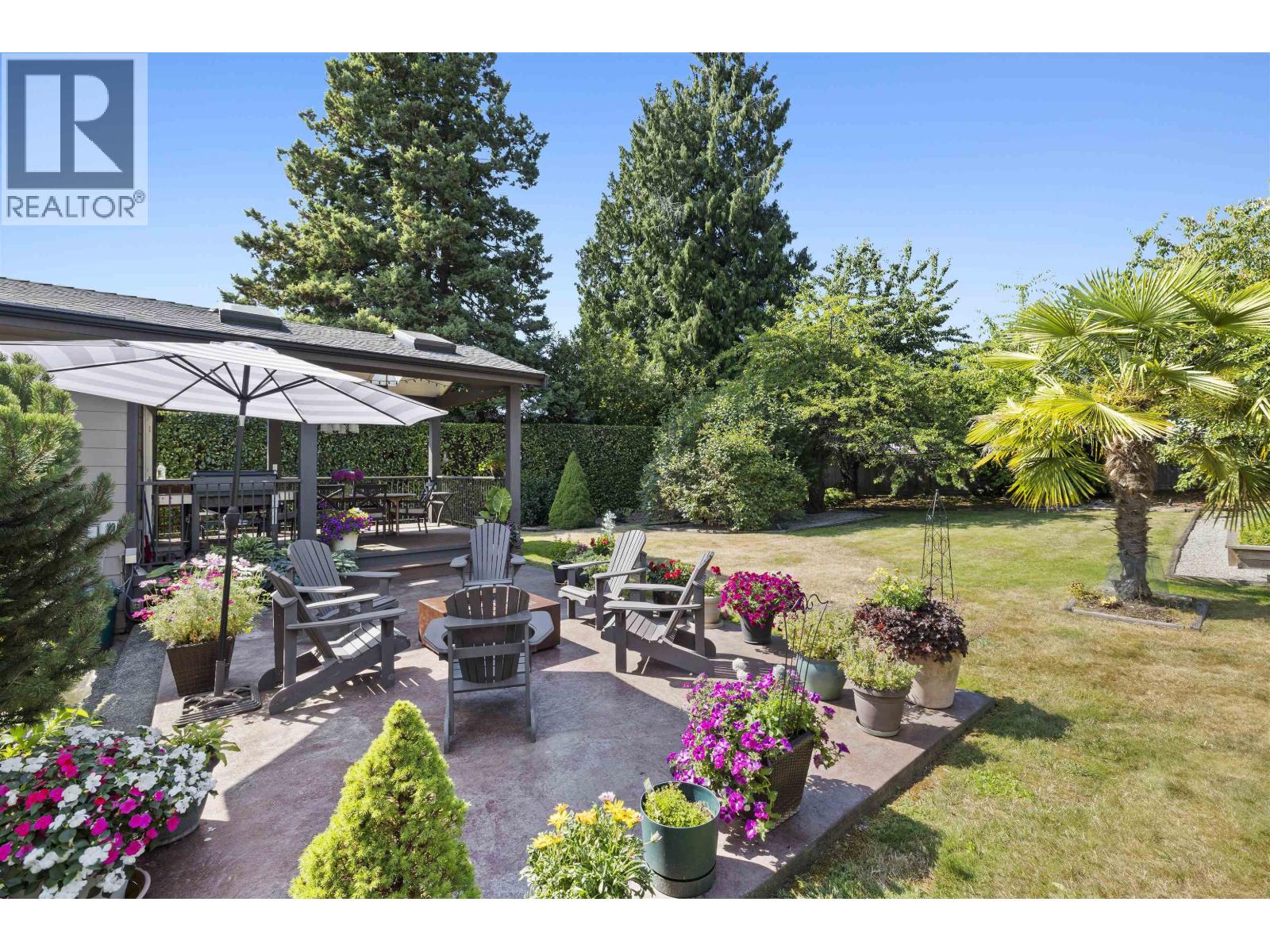 Photo 16 of 1175 Gordon Avenue, West Vancouver BC