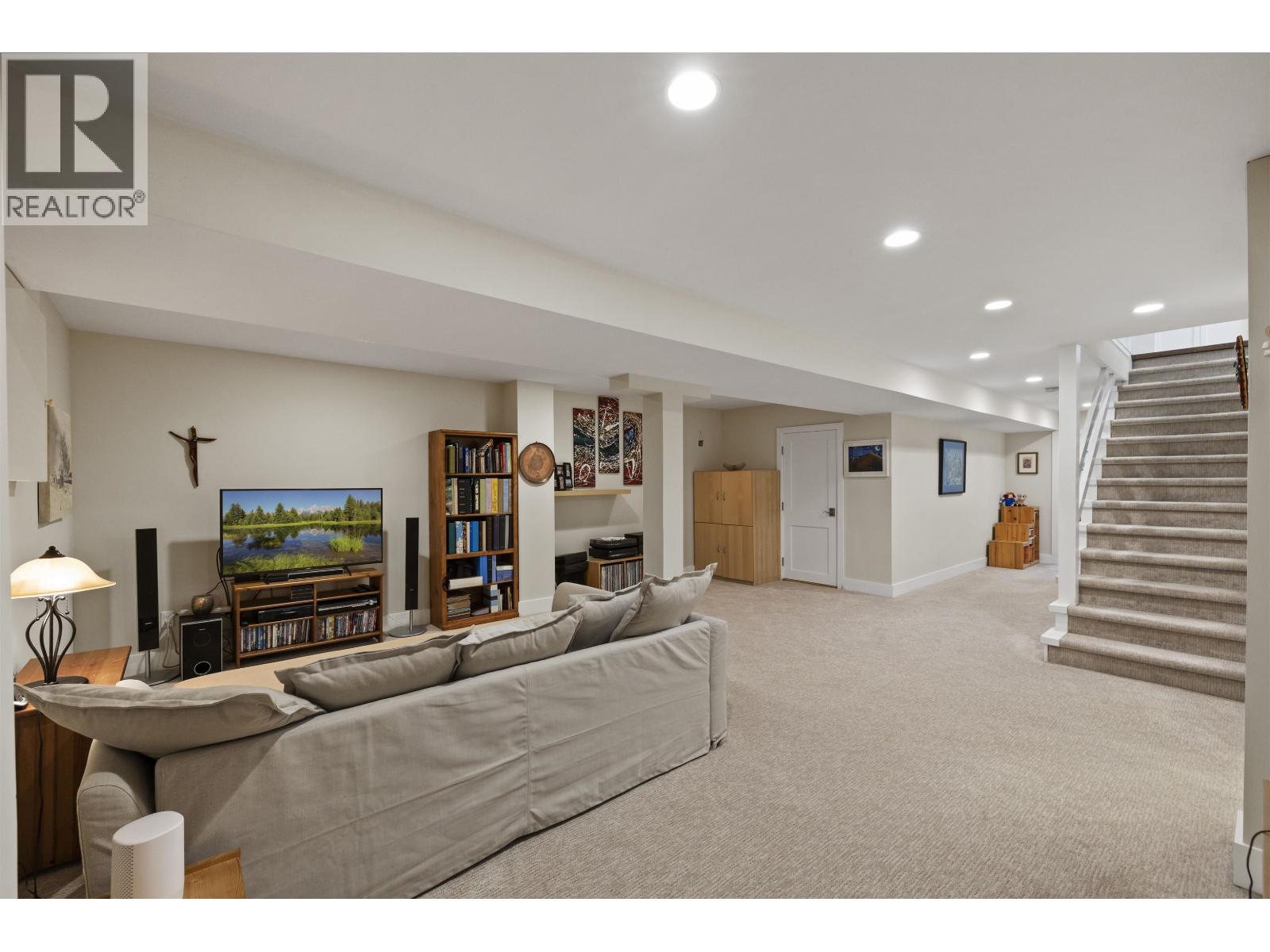 Photo 30 of 1175 Gordon Avenue, West Vancouver BC
