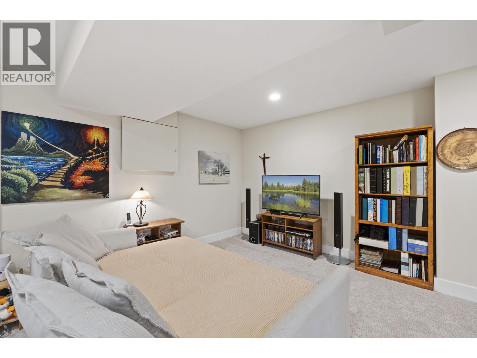 Photo 31 of 1175 Gordon Avenue, West Vancouver BC
