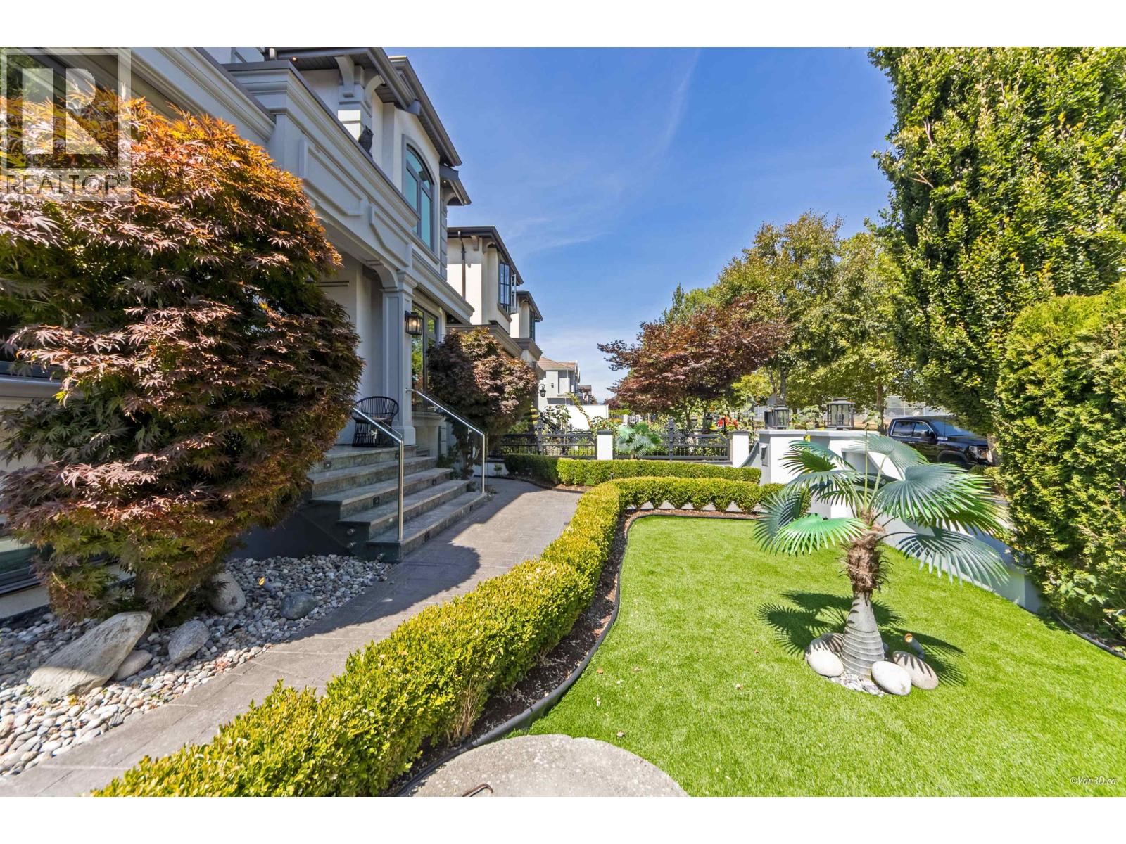 Photo 15 of 6913 Argyle Street, Vancouver BC