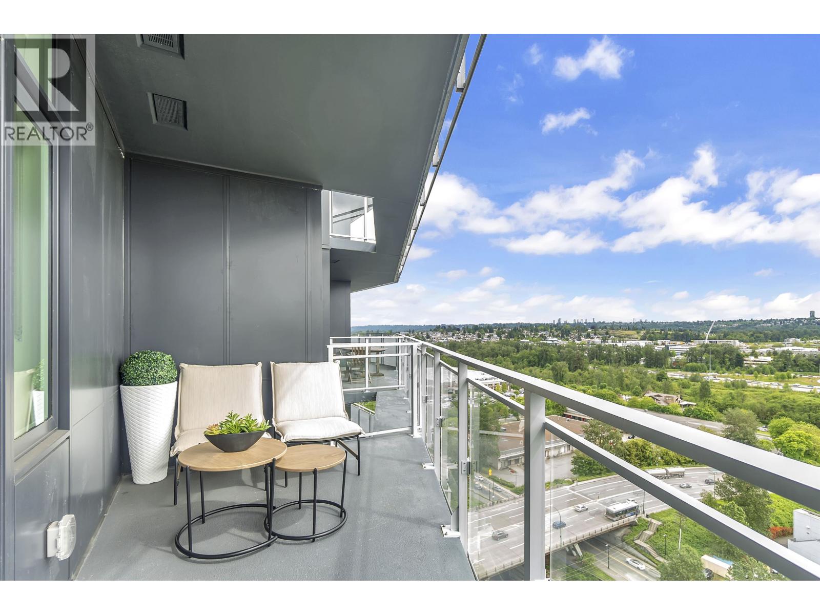 Photo 5 of 1605 4433 Alaska Street, Burnaby BC