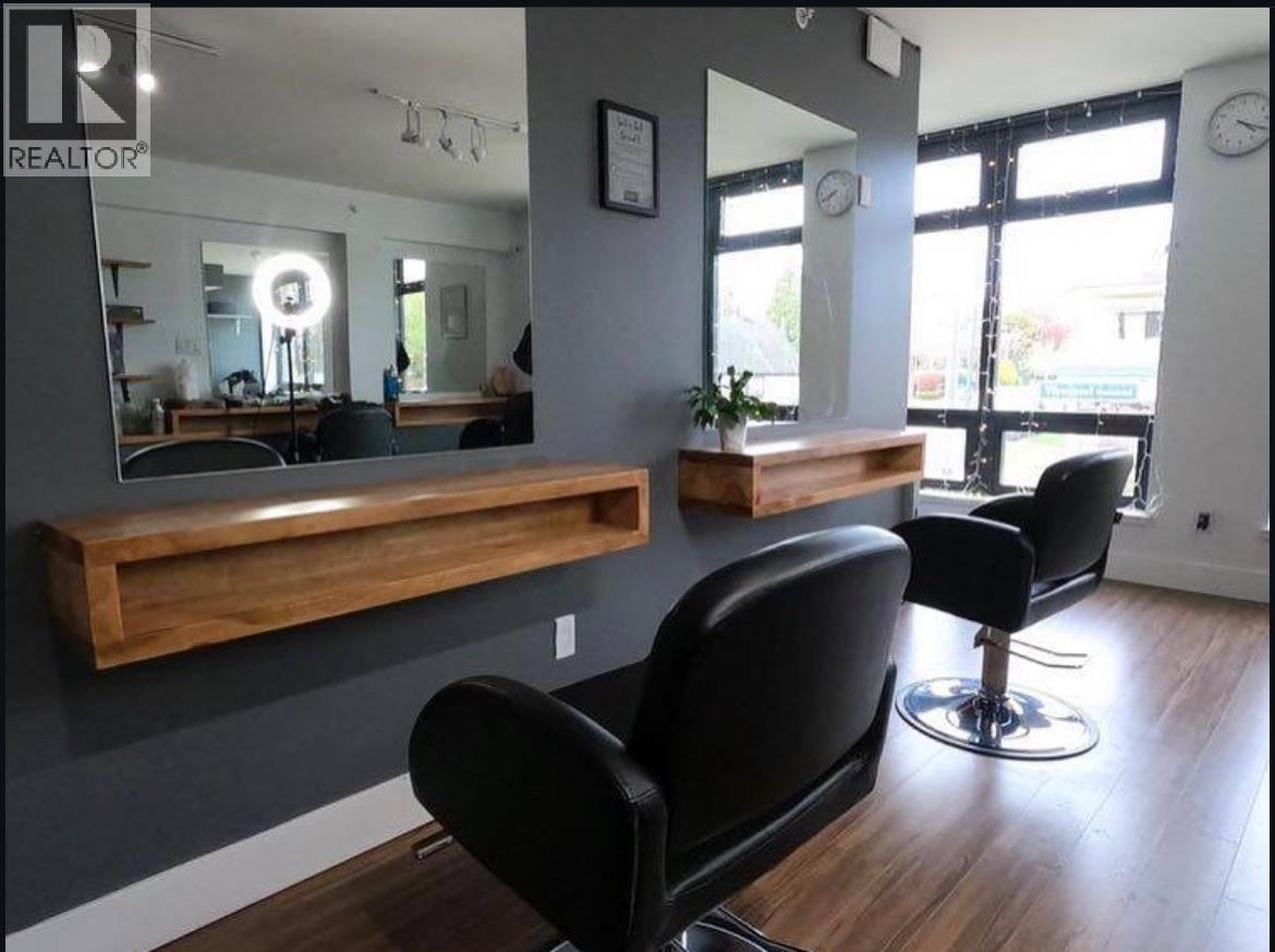 Photo 9 of 106 258 Sixth Street, New Westminster BC