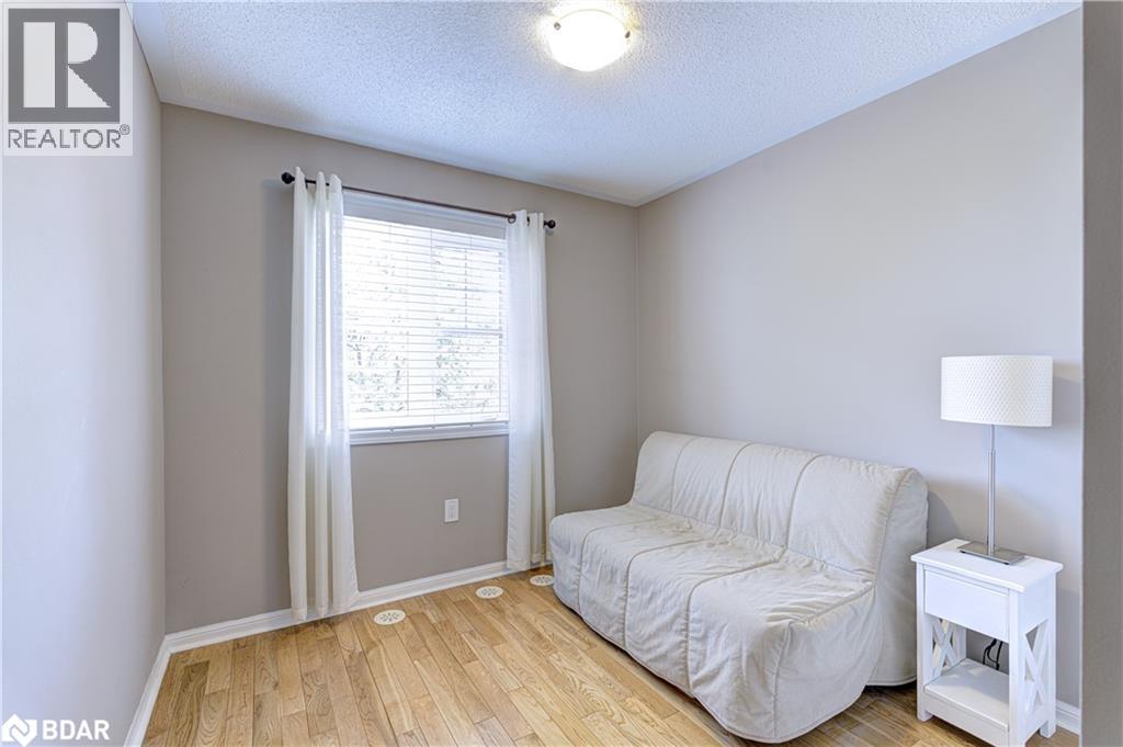 Photo 25 of 253 Wetenhall Landing, Milton ON
