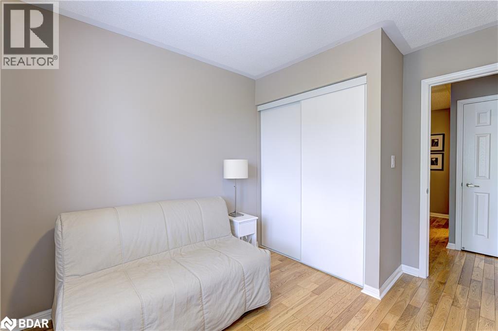 Photo 22 of 253 Wetenhall Landing, Milton ON