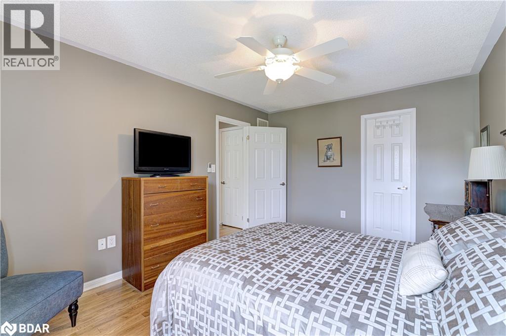 Photo 33 of 253 Wetenhall Landing, Milton ON