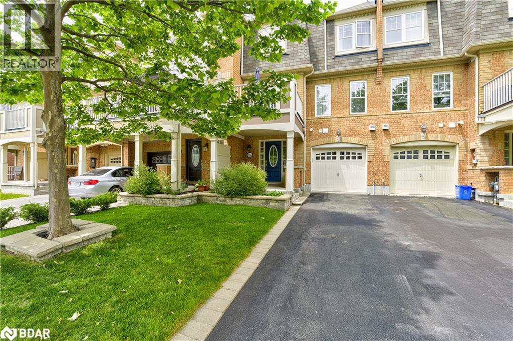 Photo 5 of 253 Wetenhall Landing, Milton ON