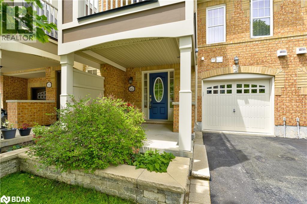 Photo 24 of 253 Wetenhall Landing, Milton ON