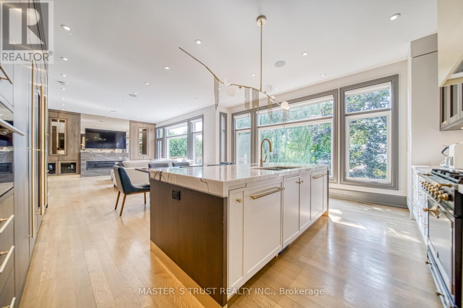 Photo 15 of 15 Ames Circle, Toronto ON